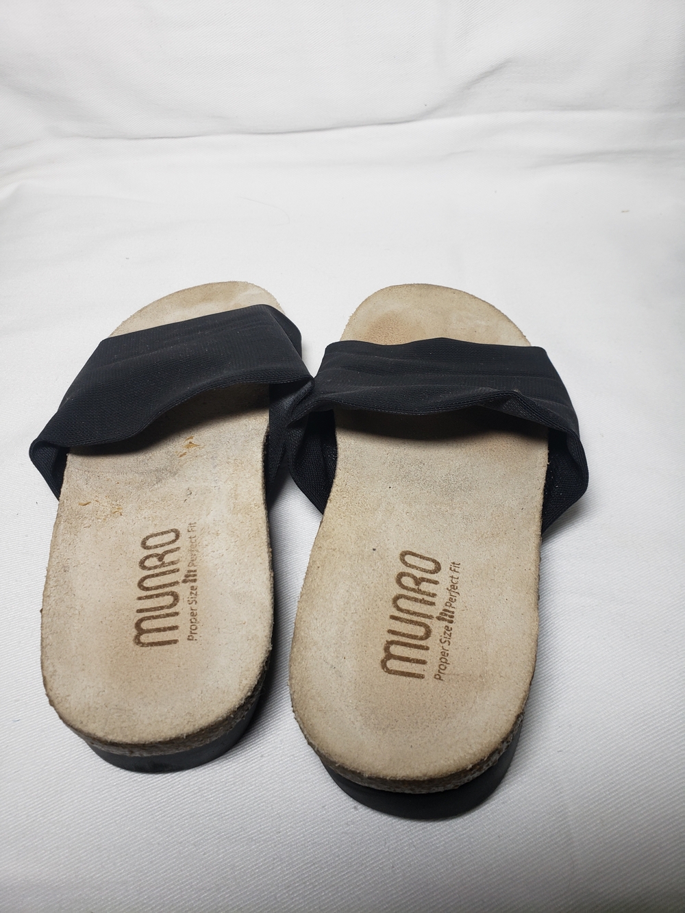 MUNRO Black Leather Strappy Elastic Comfort Low Wedge Sandals Women's Size 6 M - Picture 11 of 11